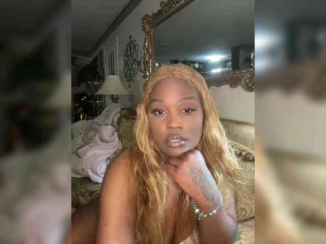 DreamyBritbrat webcam