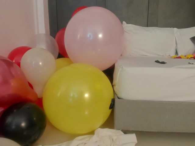 sophia-martinezz's BongaCams show and profile