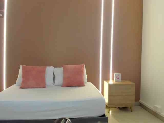 sophia-martinezz webcam