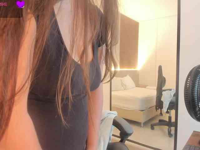 sophia-martinezz webcam