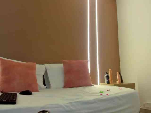sophia-martinezz webcam