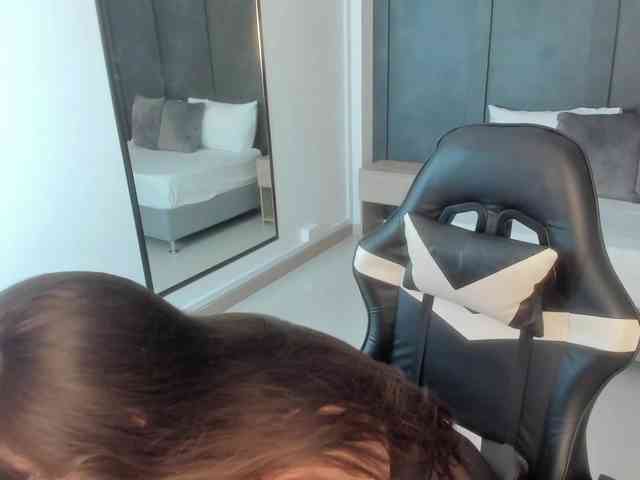 sophia-martinezz webcam