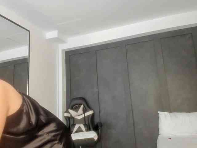 sophia-martinezz webcam