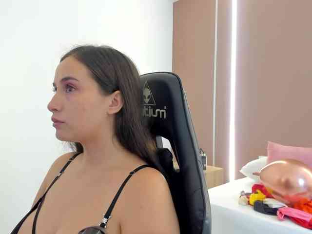 sophia-martinezz webcam