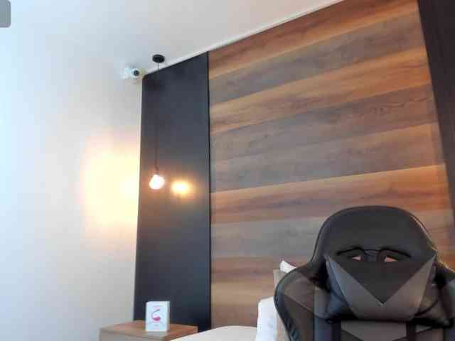 sophia-martinezz webcam