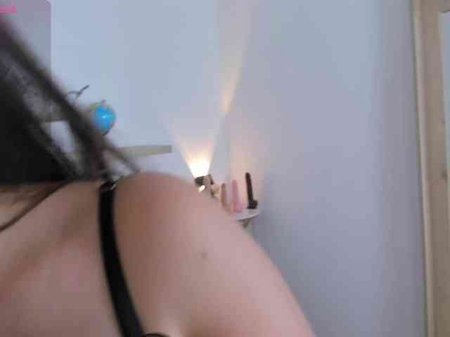 sophia-martinezz webcam