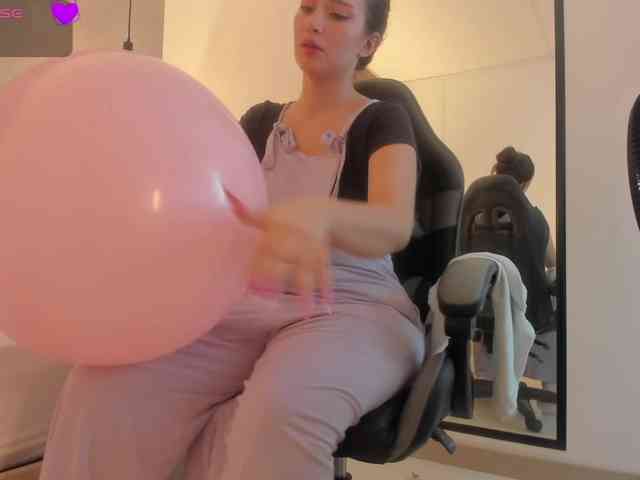 sophia-martinezz webcam