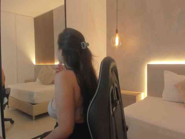 sophia-martinezz webcam