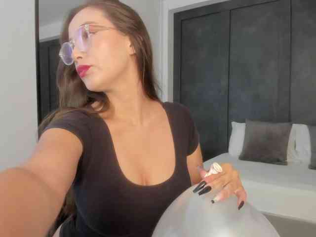 sophia-martinezz webcam