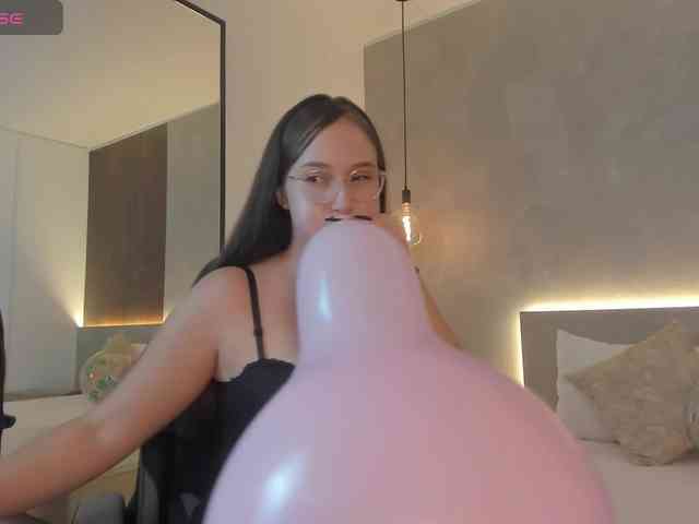 sophia-martinezz webcam