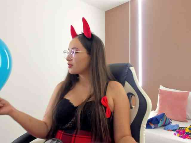 sophia-martinezz webcam
