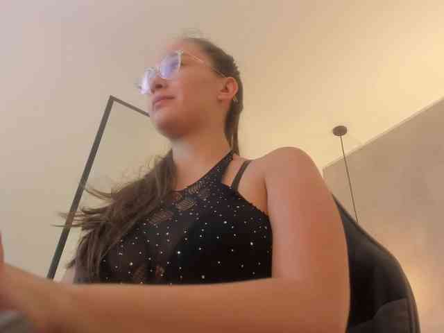 sophia-martinezz webcam