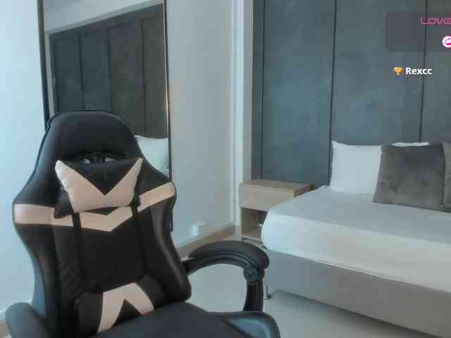 sophia-martinezz webcam