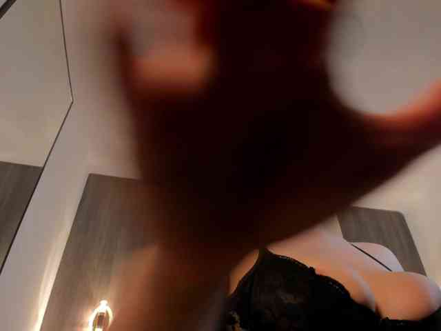 sophia-martinezz webcam