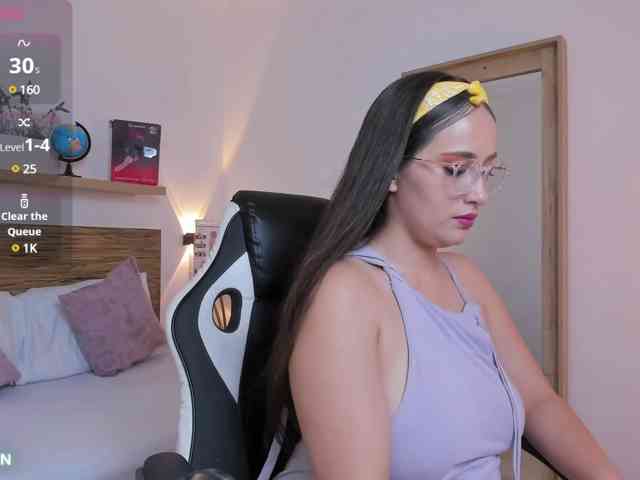 sophia-martinezz webcam