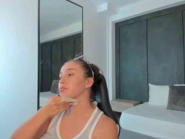 sophia-martinezz webcam