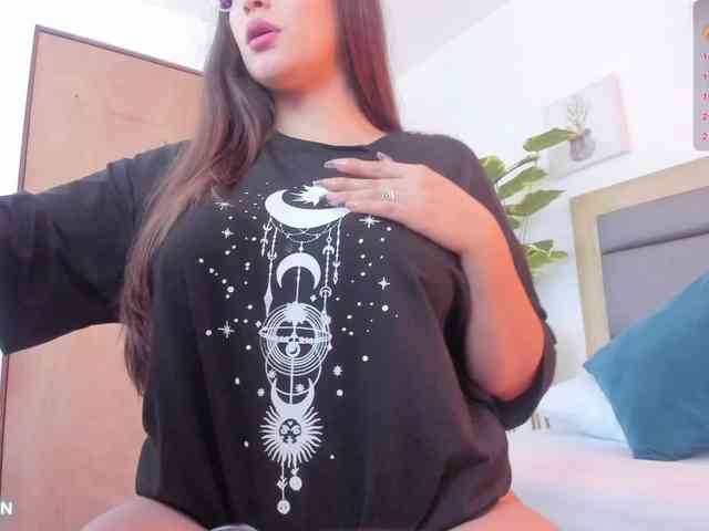 sophia-martinezz webcam