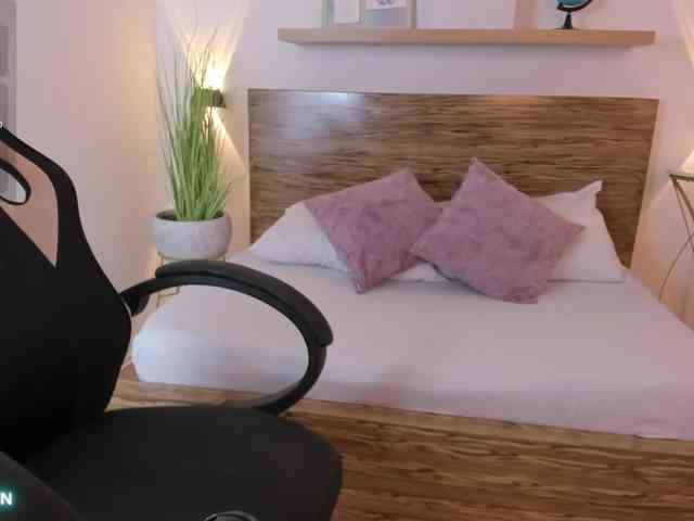sophia-martinezz webcam
