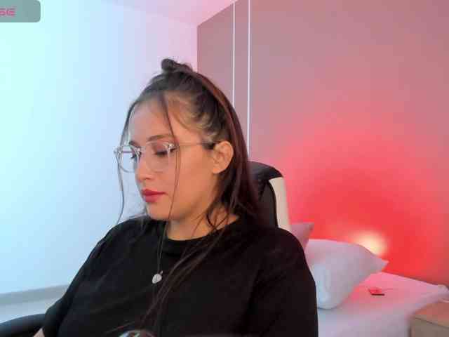 sophia-martinezz webcam