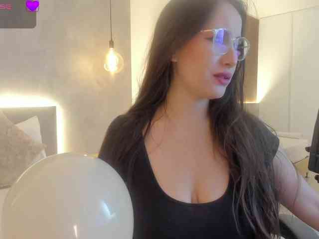 sophia-martinezz webcam