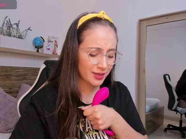sophia-martinezz webcam