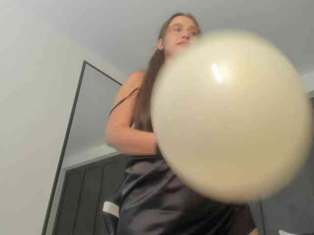 sophia-martinezz webcam