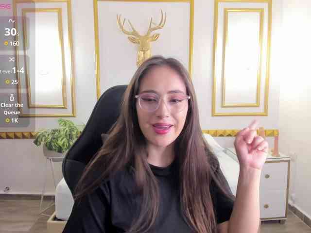 sophia-martinezz webcam