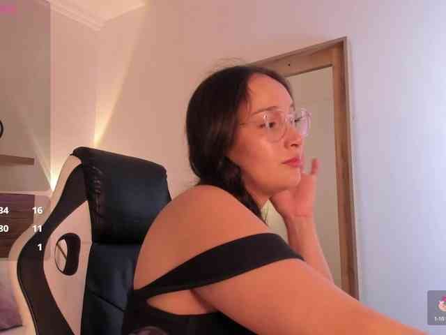 sophia-martinezz webcam