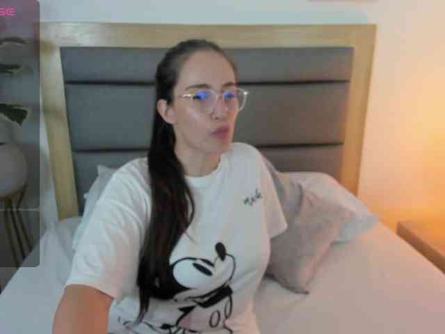sophia-martinezz webcam