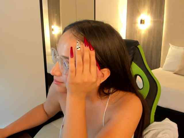 sophia-martinezz webcam