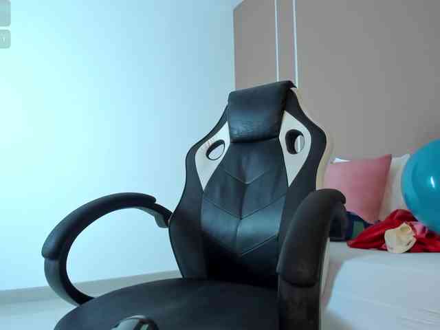 sophia-martinezz webcam