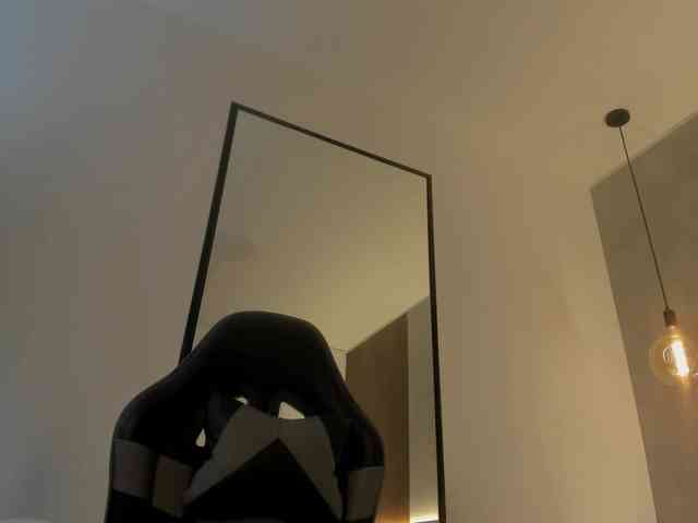 sophia-martinezz webcam