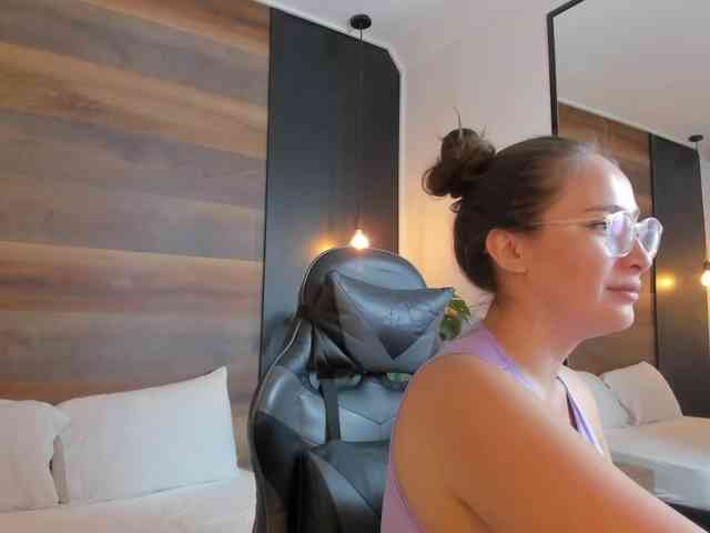 sophia-martinezz webcam