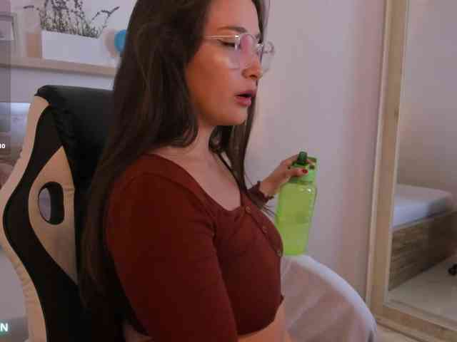 sophia-martinezz webcam