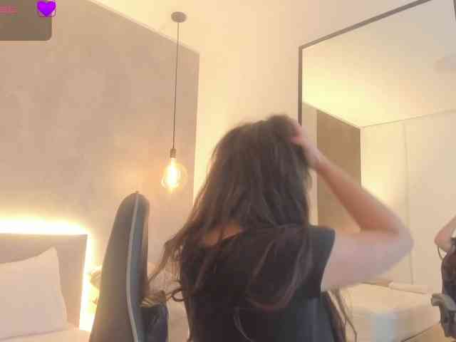 sophia-martinezz webcam