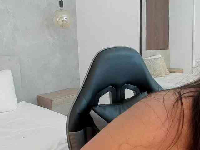 sophia-martinezz webcam