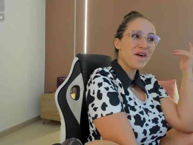 sophia-martinezz webcam