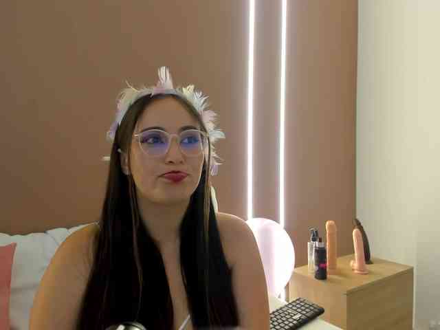 sophia-martinezz