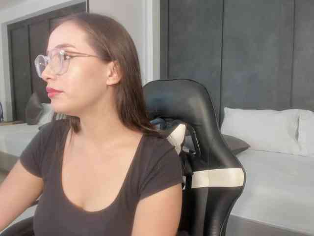 sophia-martinezz webcam