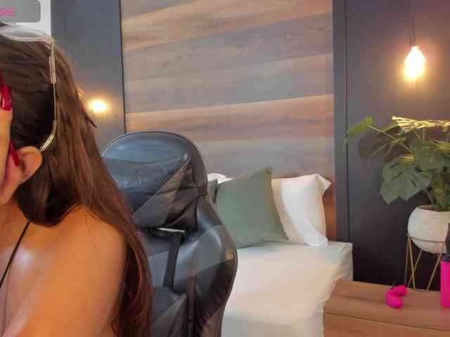 sophia-martinezz webcam