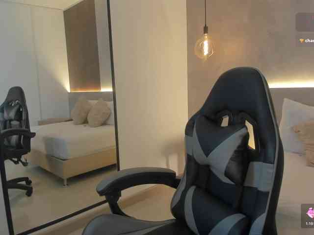 sophia-martinezz webcam