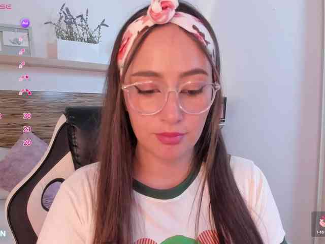 sophia-martinezz webcam