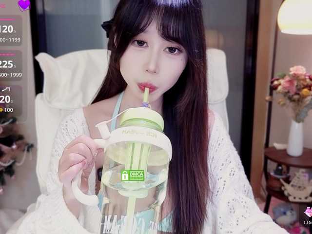 yuyouwei's BongaCams show and profile