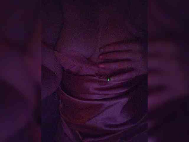 KiraKiss8 webcam