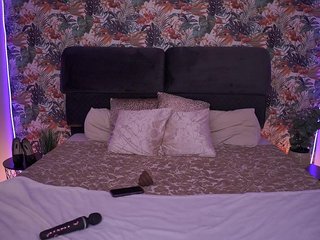 DivineJass Porn Show