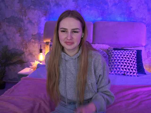 DivineJass's BongaCams show and profile