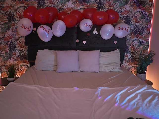 DivineJass's BongaCams show and profile