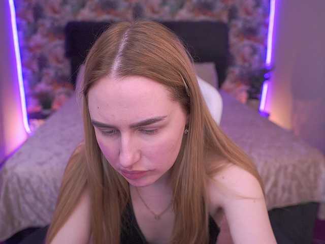 DivineJass live cam profile