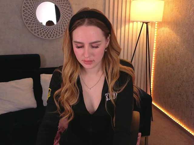 DivineJass's BongaCams show and profile