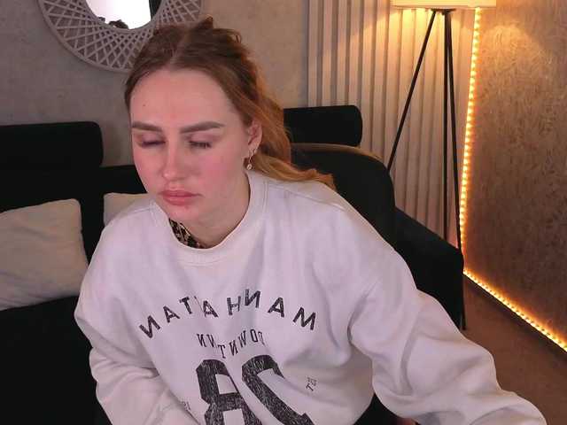 DivineJass's BongaCams show and profile